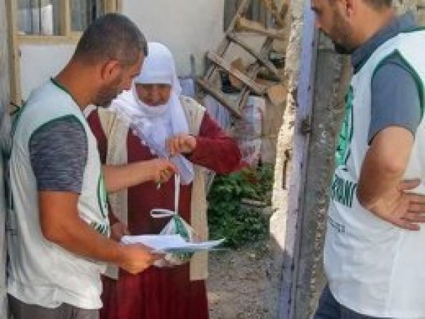 Umut Kervanı Ağrı’da 300 aileye umut oldu