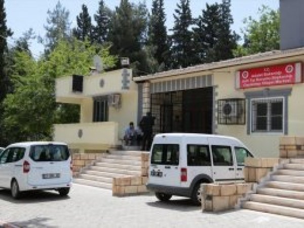 Antep'te otomobil motosiklete çarptı: 1 ölü