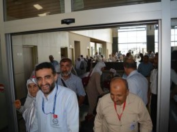 Batmanlı hacılar kutsal topraklardan gelmeye başladı