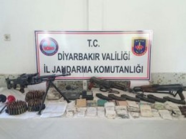 Diyarbakır’da mühimmat ve 60 bin 640 kök kenevir ele geçirildi