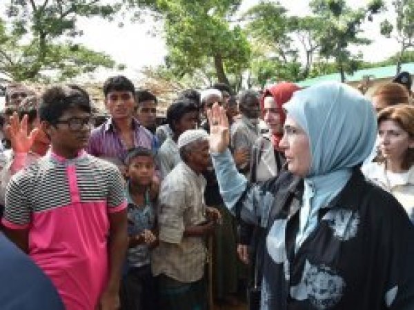 Emine Erdoğan'dan lider eşlerine mektup