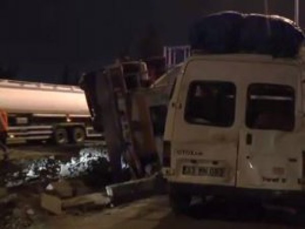 Eskişehir'de zincirleme kaza: 6’sı çocuk 19 yaralı