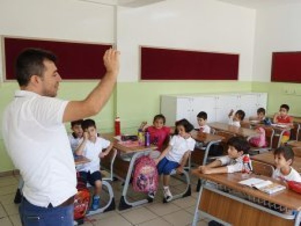 Minik öğrenciler okula uyum sağlamaya başladı