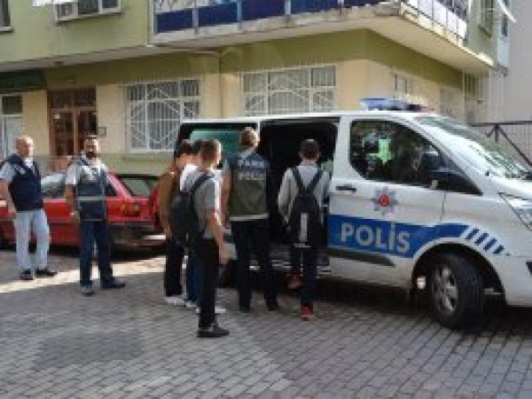 18 bin öğrenci ders saatinde parklarda bulundu