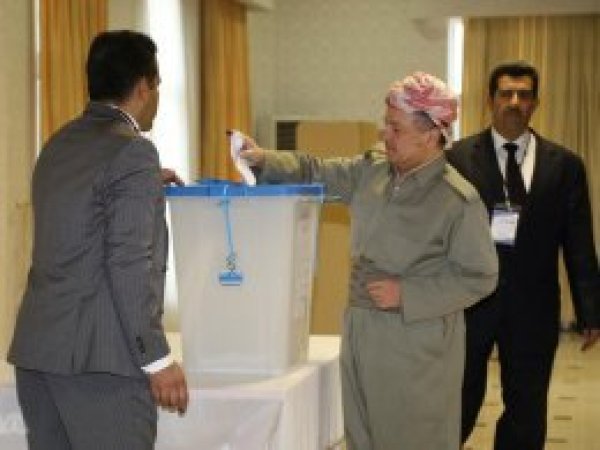 Mesûd Barzanî raya xwe avêt sindoqê