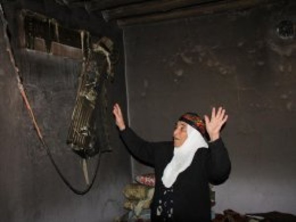 Evi yanan Leyla Nine'den yardım talebi 