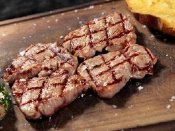 4 biftek için 1143 euro hesap çıkaran restorana ağır ceza