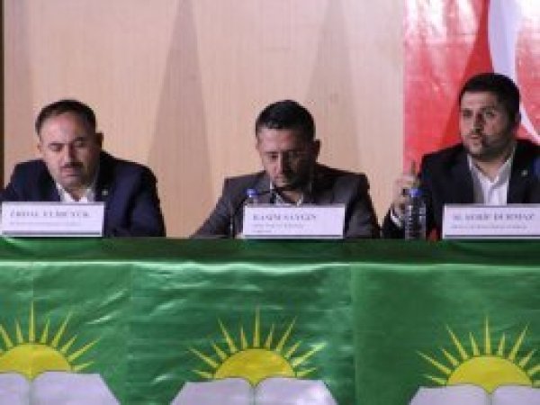 Van'da "Medyanın Siyaset Etkisi ve Sosyal Medya" konferansı
