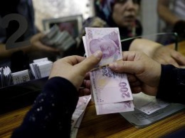 Türkiye'de asgari ücret yüzde 26 artışla 2 bin 20 TL oldu