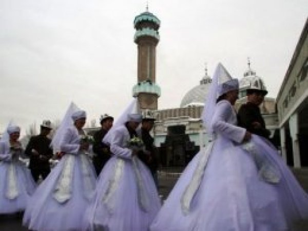 Kazakistan'da cami dışında dini nikah kıymak yasaklanıyor