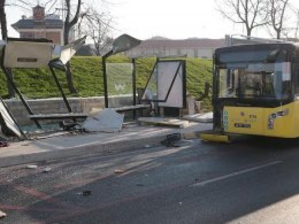 İstanbul'da otobüs faciası: Ölü ve yaralılar var