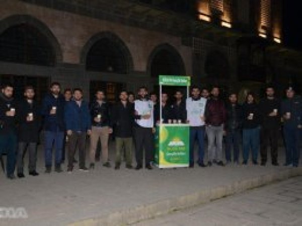 HÜDA PAR'lı gençler sabah namazında buluştu