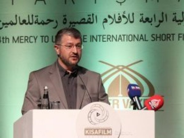 'Nebevi ufka doğru yürümekle mükellefiz'
