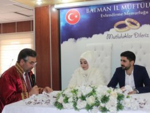 Batman'da ilk 'müftü nikâhı' kıyıldı