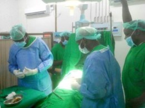 Kenya'da yanlış hastaya beyin ameliyatı