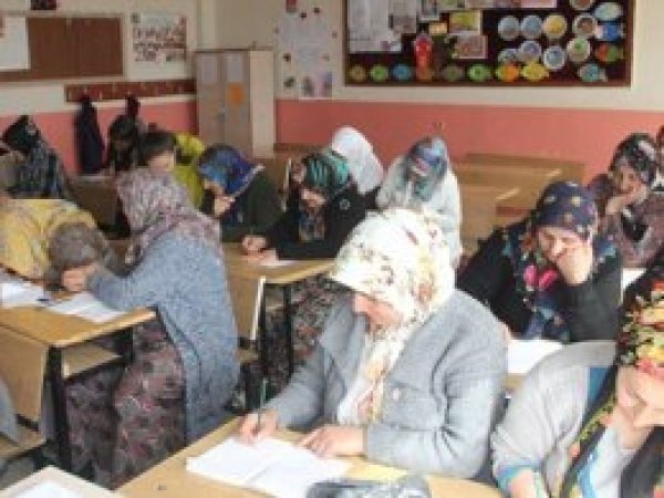Hakkari'de okuma yazma seferberliği