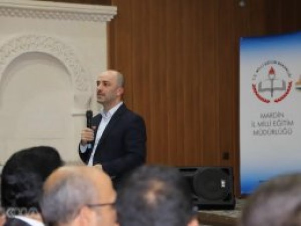 Mardin’de ‘Mahir İz” konferansı