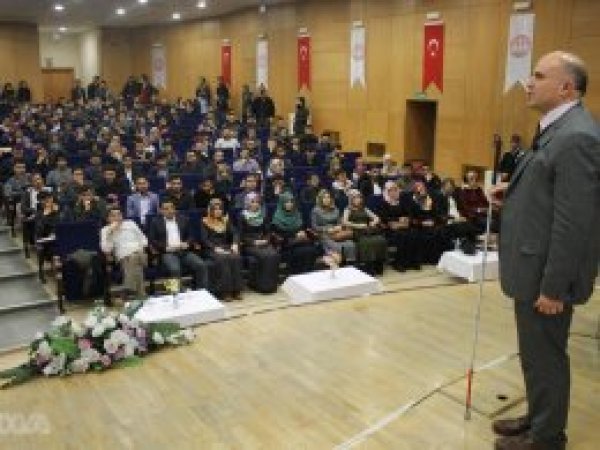 'Engellileri dışlamak engellilerin sanatkârına yanlış yapmak demektir'