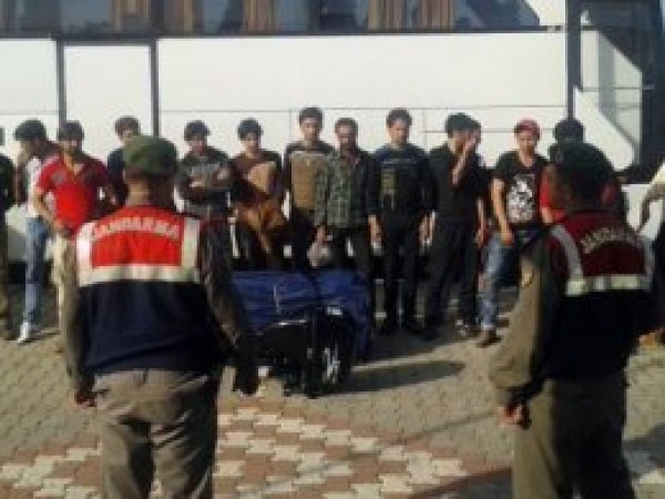 Erzurum'da 363 kaçak göçmen yakalandı