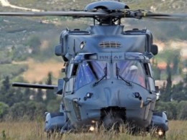 İtalya'dan Katar'a 3.7 milyar dolarlık helikopter satışı