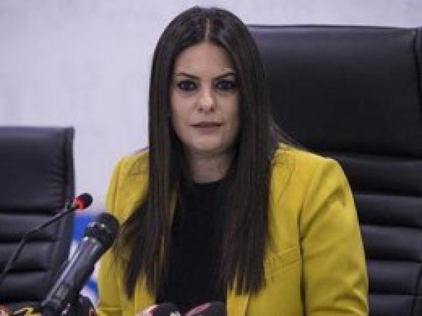 Devletten 400 TL çocuk bakım desteği