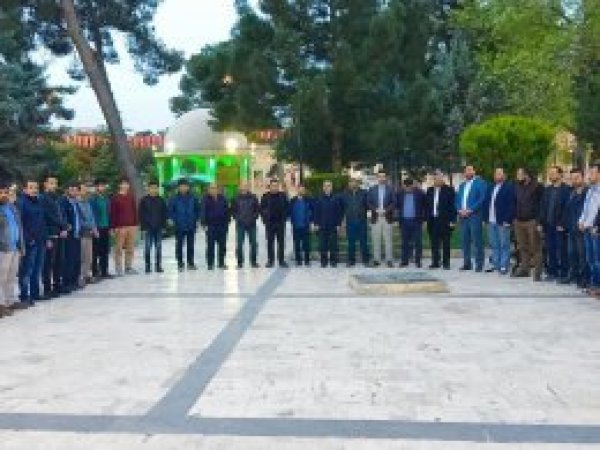 HÜDA PAR'lı gençler sabah namazında buluştu