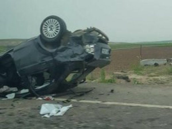 Takla atan otomobildeki 2 kadın hayatını kaybetti