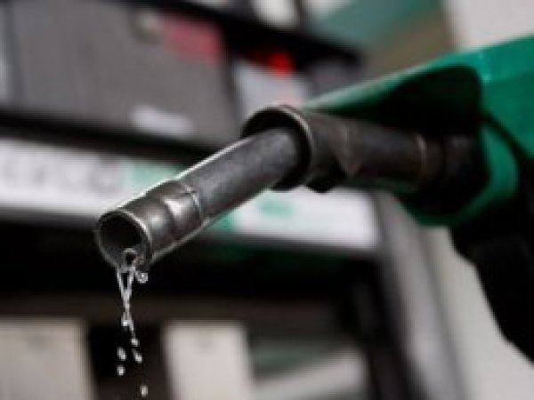 Benzine bir haftada ikinci zam