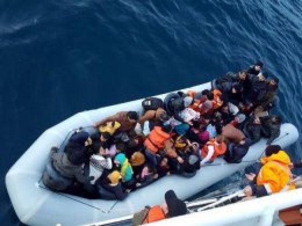 Ege'de son 24 saatte 483 göçmen yakalandı