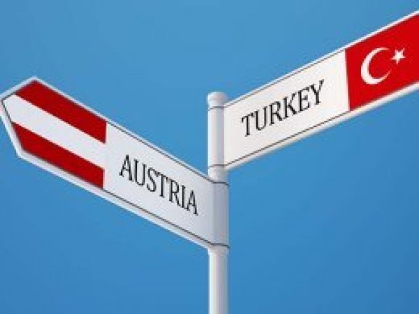 Binlerce 'Avusturyalı Türk', sınır dışı edilme tehlikesiyle karşı karşıya