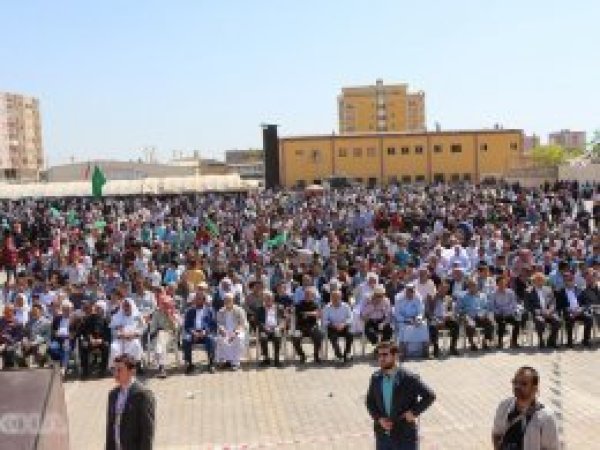 'Ümmetin tek kurtuluşu O’nun sünnetine sarılmaktadır'