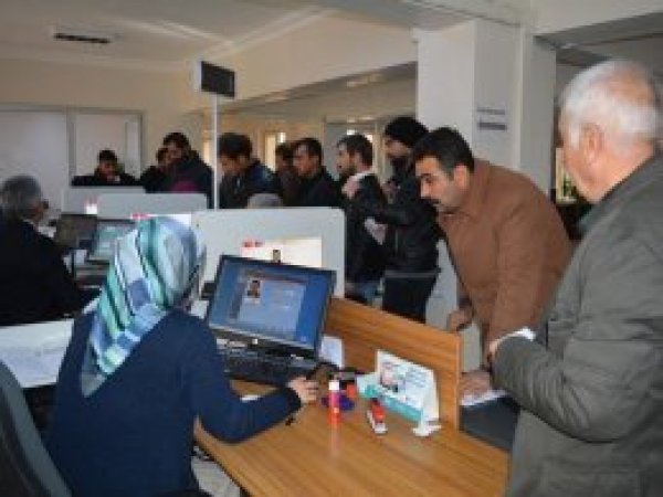 Nüfus müdürlüklerinde iş yükü artıyor
