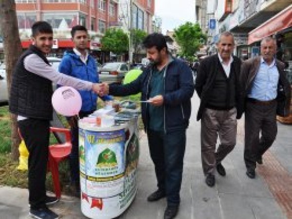 Mevlid etkinliğine davet için stantlar kuruldu