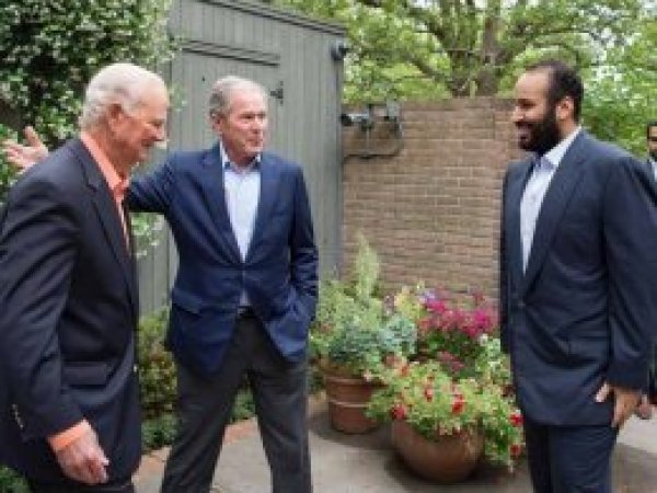 Suudi Veliaht Prensi Selman'dan Bush ailesine ziyaret
