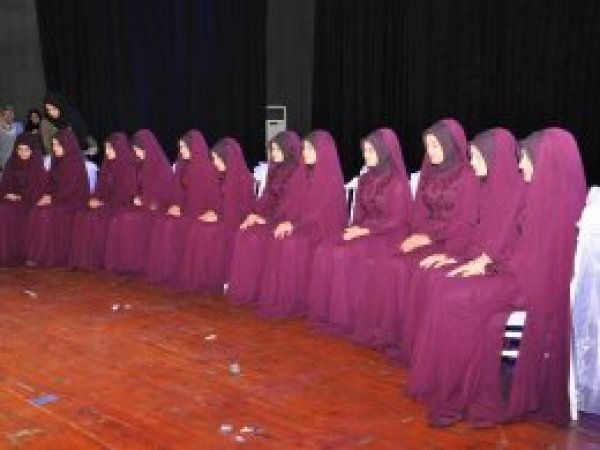 12 Hafize düzenlenen törenle taç giydi
