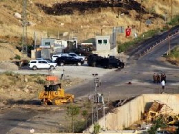 Ergani'de polis kontrol noktasına saldırı