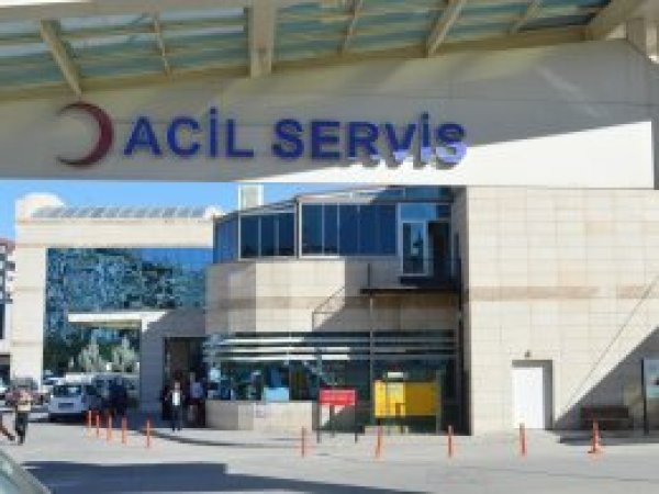 Öğretmenleri taşıyan minibüs dereye uçtu: 6 yaralı