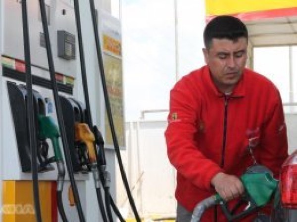 Sürücülerden akaryakıt zamlarına tepki
