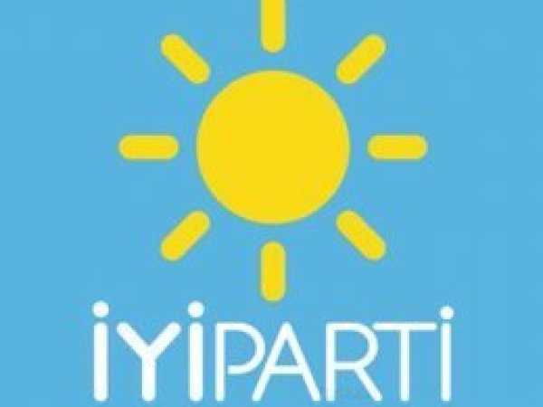 İYİ Parti'nin 5 kurucu üyesi istifa etti