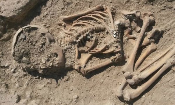 Arslantepe Höyüğü'nde 5700 yıllık çocuk iskeleti bulundu
