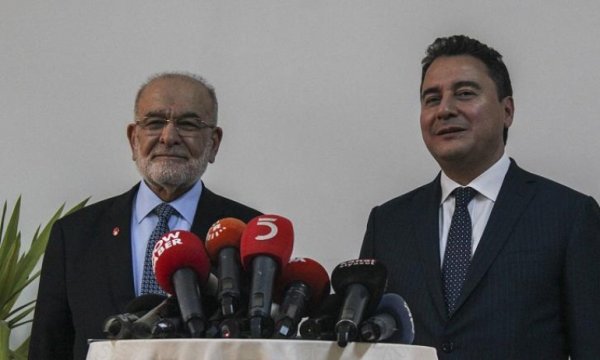 Karamollaoğlu ve Babacan yeni parti çalışmalarını görüştü
