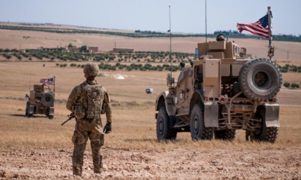 Iraklı Yetkili: ABD’li askerlerin Irak’a nakledilmesinin amacı IŞİD’i geri getirmek