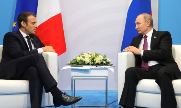 Putin ve Macron telefonda Suriye'yi görüştü