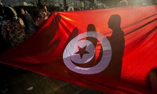 Tunus'ta Dışişleri ve Savunma Bakanları görevden alındı