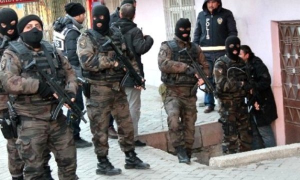 HDP, DBP, İHD ve SES'e birçok ilde gözaltı