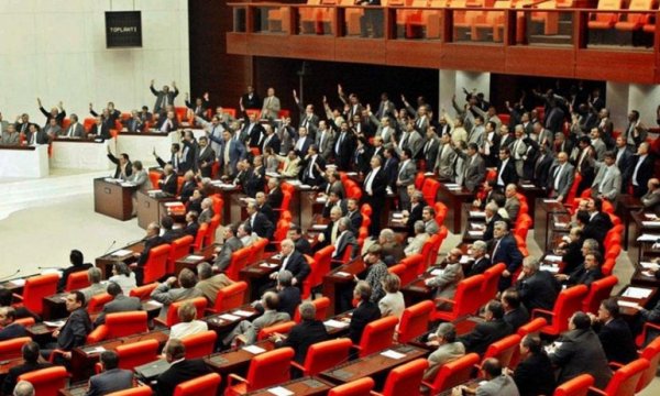 Türkiye siyaseti için aşırı dozda çürüme uyarısı