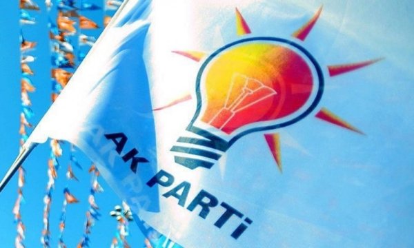 Ak Parti’de 9 il, 40 ilçe başkanı görevden alındı