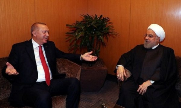 Türkiye ve İran Malezya’da görüştü