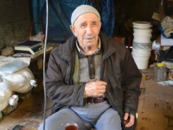 Abdest alırken cebindeki 7 bin 900 lirası çalındı