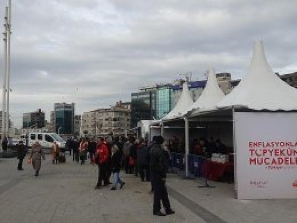 Taksim Meydanı'nda tanzim satışları başladı